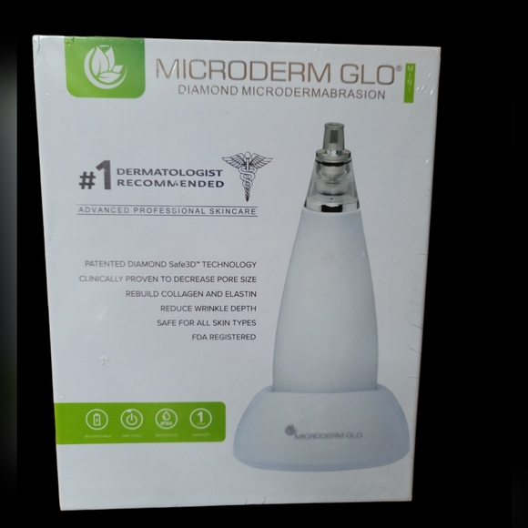 Microderm Glo Diamond Microdermabrasion Mini New Still in Plastic - Picture 1 of 5